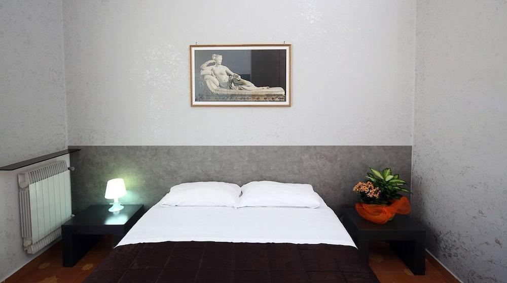 Roma Room Hotel Esterno foto